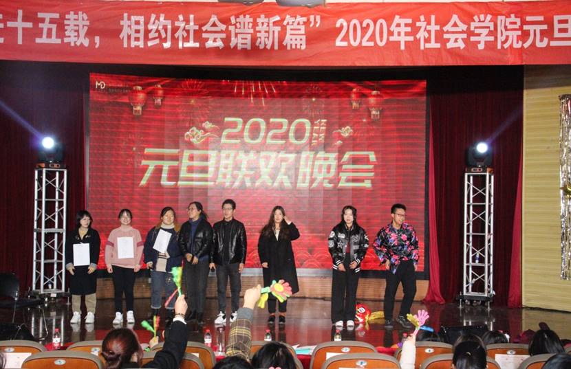 说明: C:\Users\24490\Desktop\新建文件夹 (3)\IMG_7096.JPG